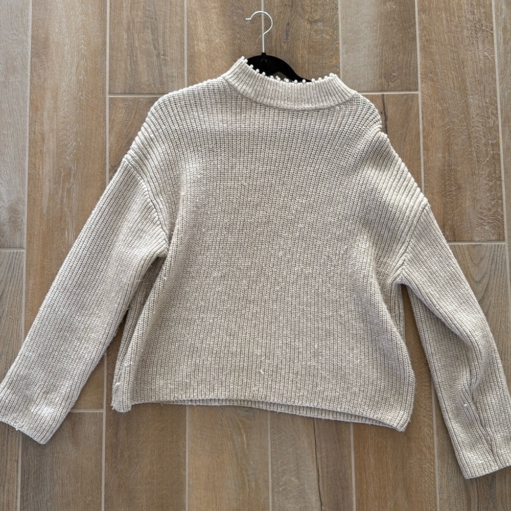 H&M pearl trimmed sweater size XS oversized